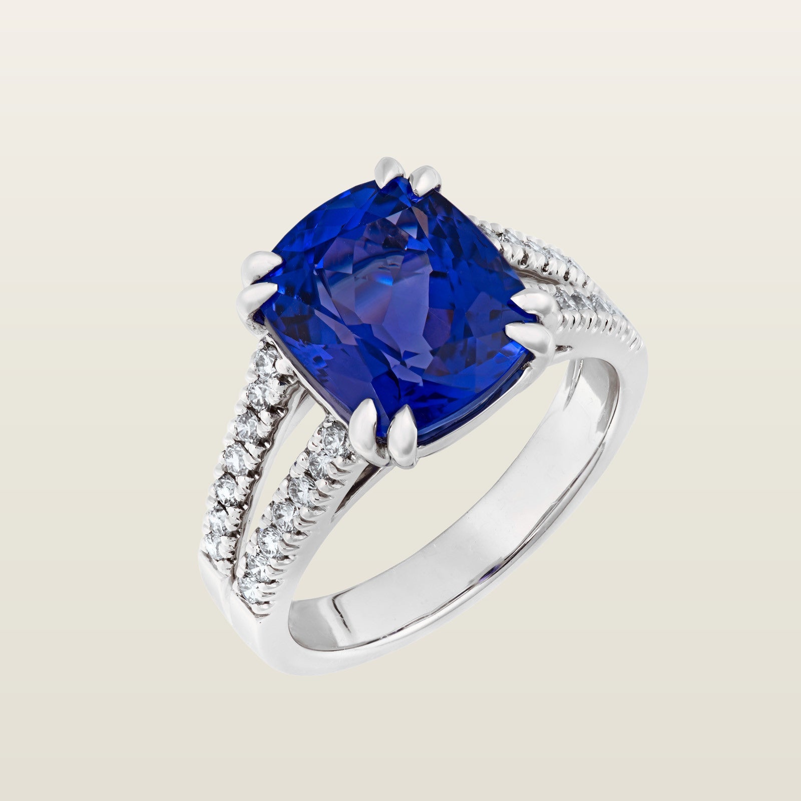 Mélodie tanzaniteBague, or blanc, tanzanite, diamants - PF