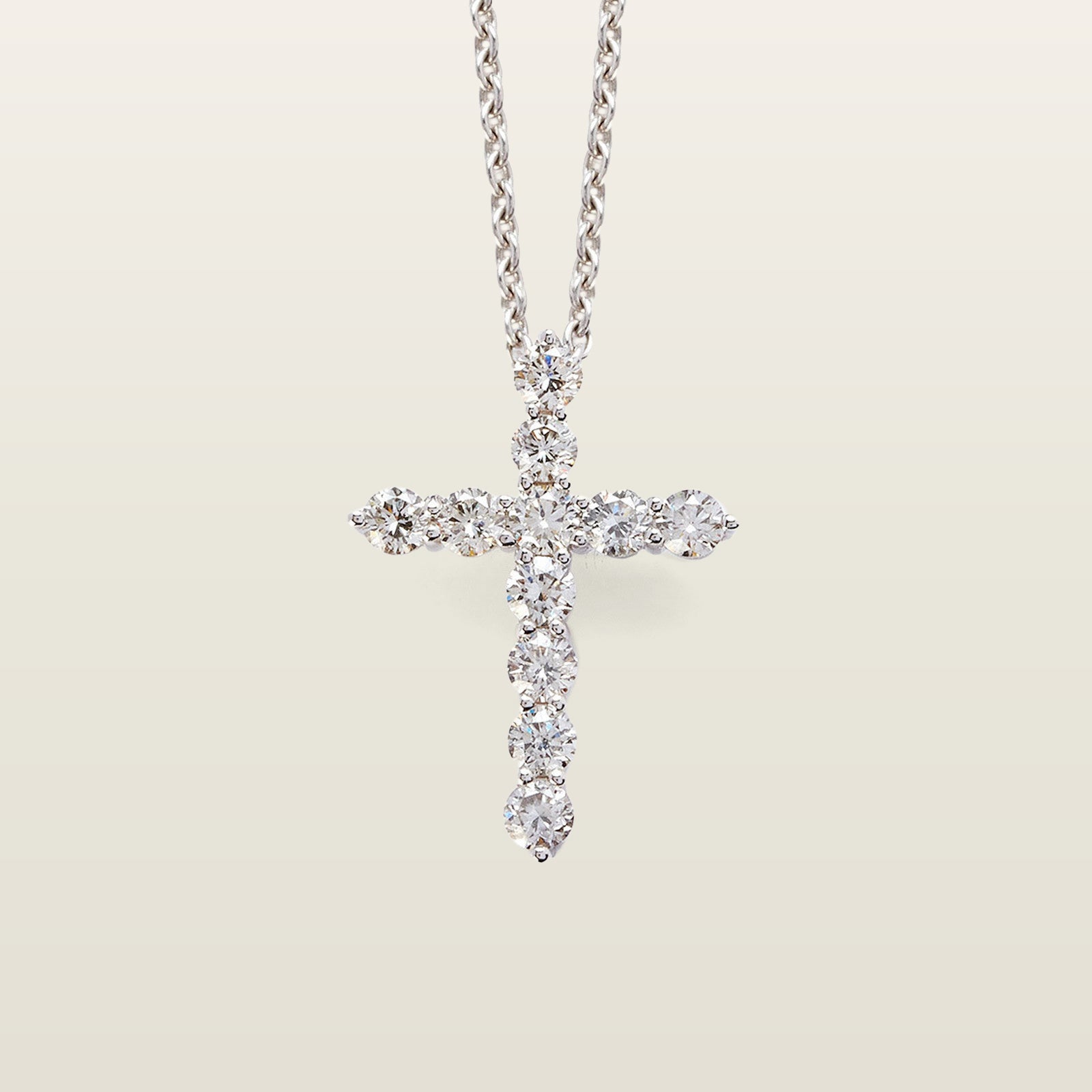 Pendentif Croix serti griffes