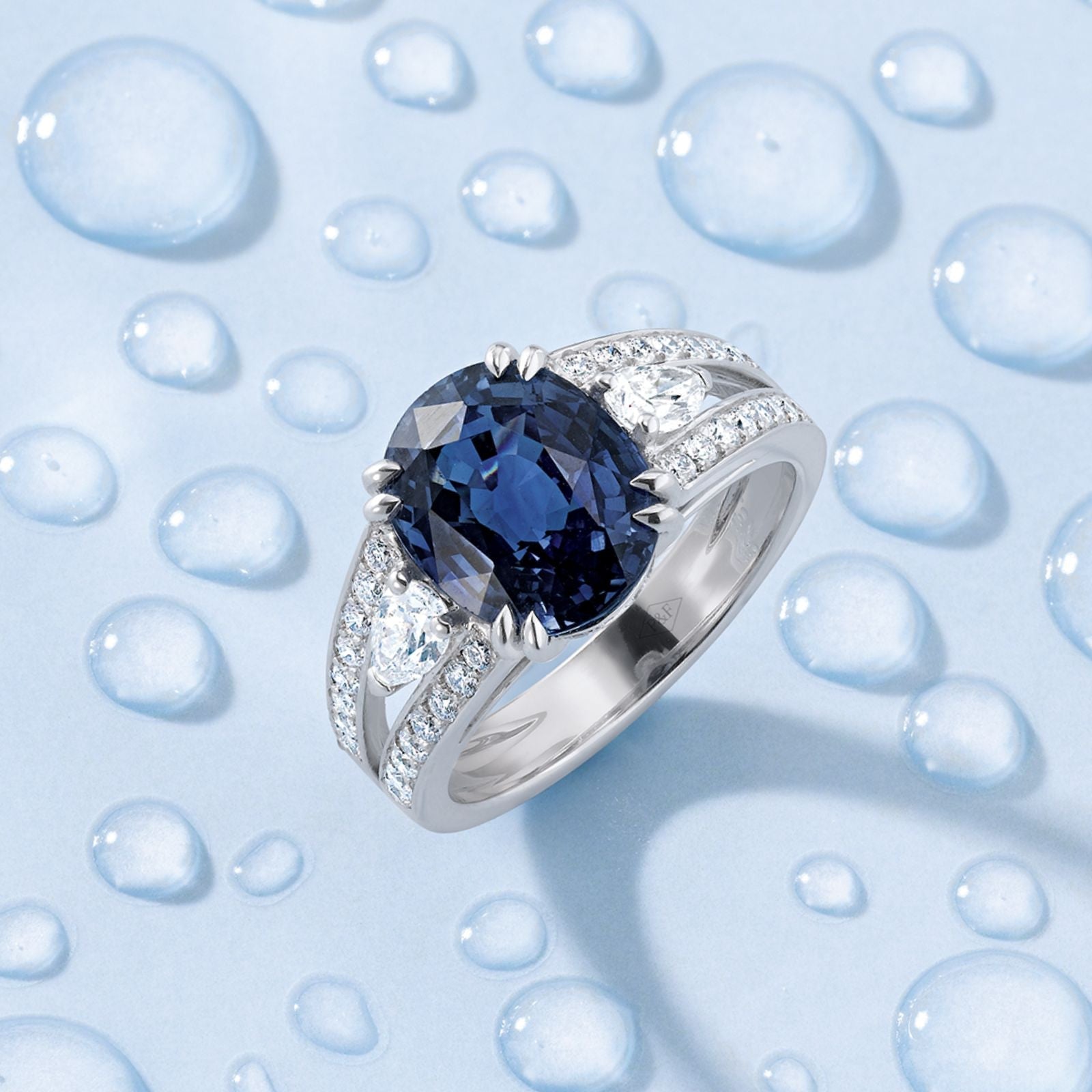 Opéra saphirBague, or banc, saphir, diamants - PF