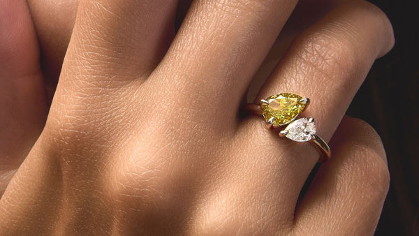Toi & Moi FancyBague, or blanc, diamant poire fancy yellow, diamant poire - PF
