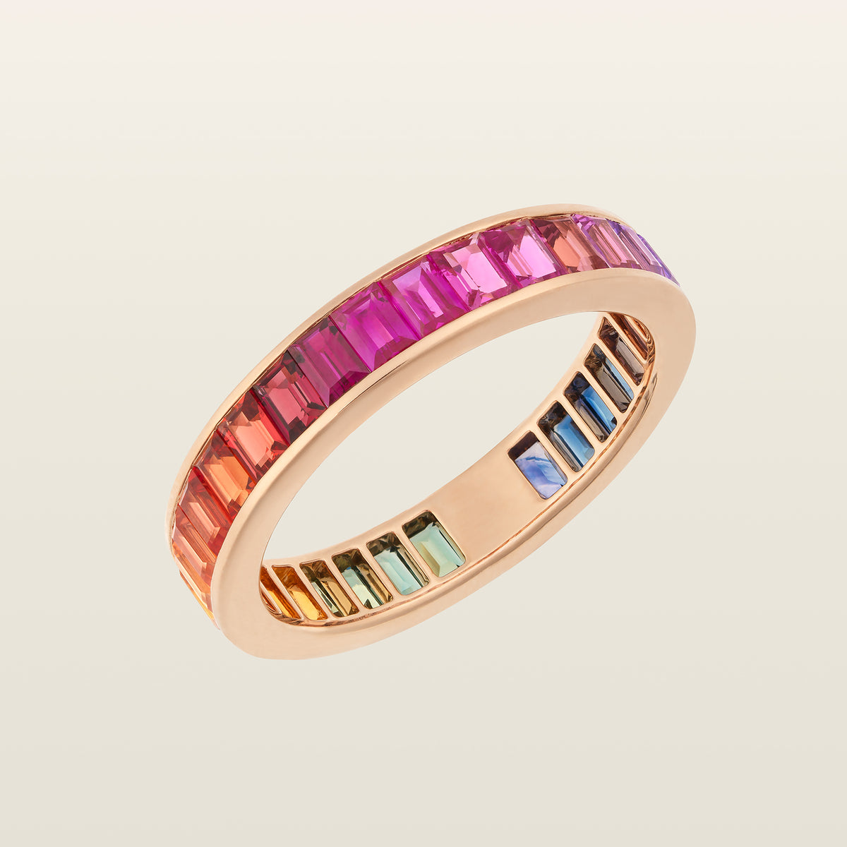Bague Rainbow en or rose, rangée de pierres taille baguette en dégradé de couleurs
