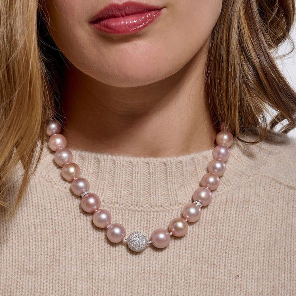 Collier carrousel roseCollier perles roses eau douce et diamants - LP