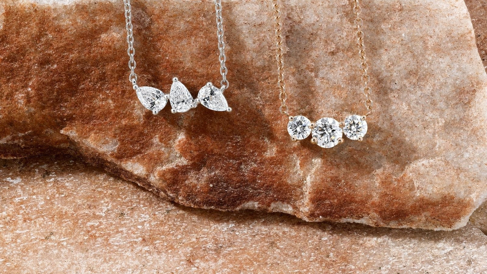 deux pendentifs diamants naturels or rose et or blanc 